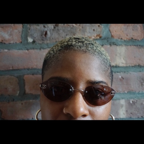 (SOLD) VINTAGE CHANEL Rimless Sunglasses - Picture 6 of 6